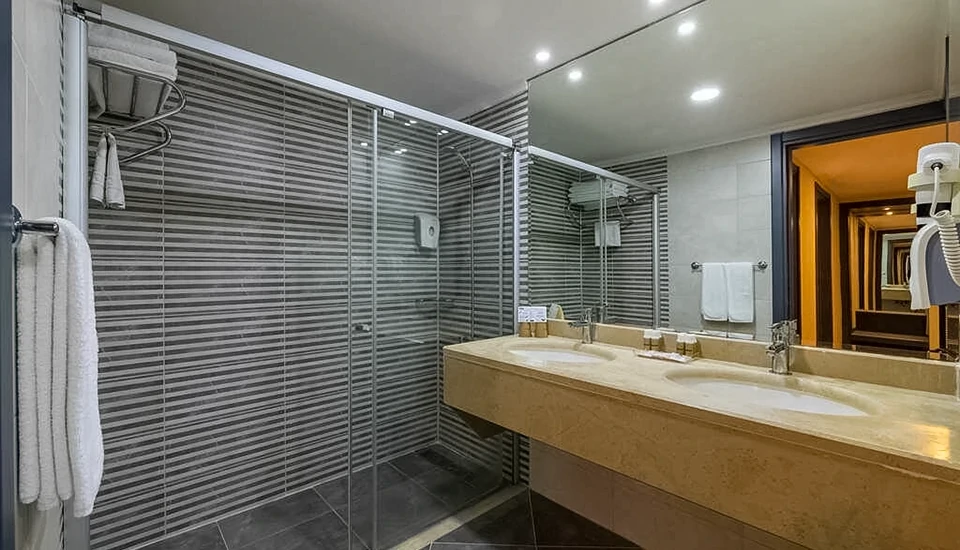 هتل کریستال پارایسو ورده ریزورت اند اسپا آنتالیا